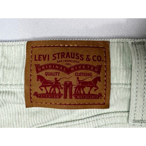 Levi's Women's '94 Baggy Light Green Corduroy Pants - Size 26x31 (27x30) - Picture 3 of 6